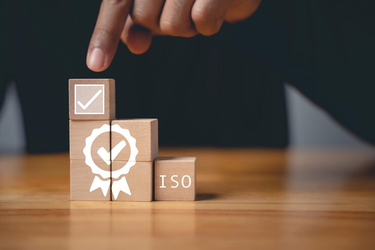 Why is quality certification crucial when buying silverware in bulk?