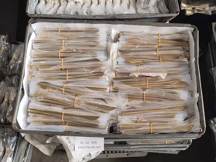 How Does Mass Production Ensure Consistent Flatware Quality?