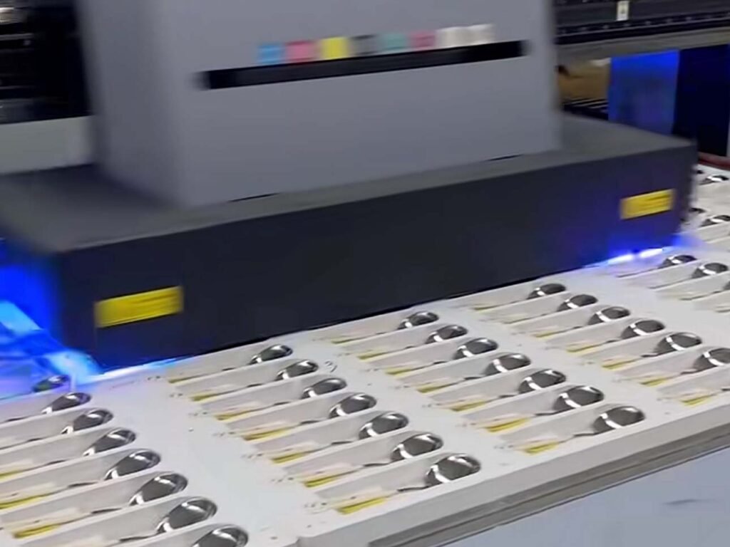 Cutlery Printing Method Comparison Comparison of cutlery handles with logos applied by UV printing, pad printing, and screen printing